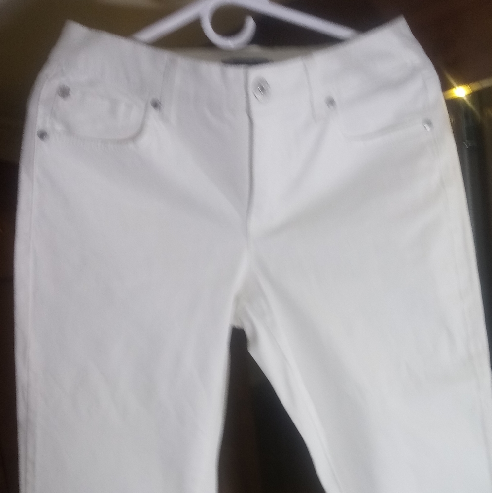 White Bandolinos jeans